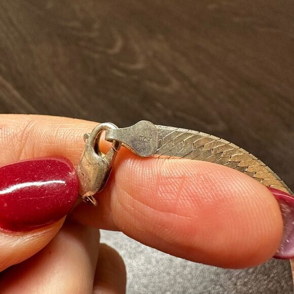 Unisex Stamped Italy silver .925 herringbone bracelet! - Picture 6 of 8